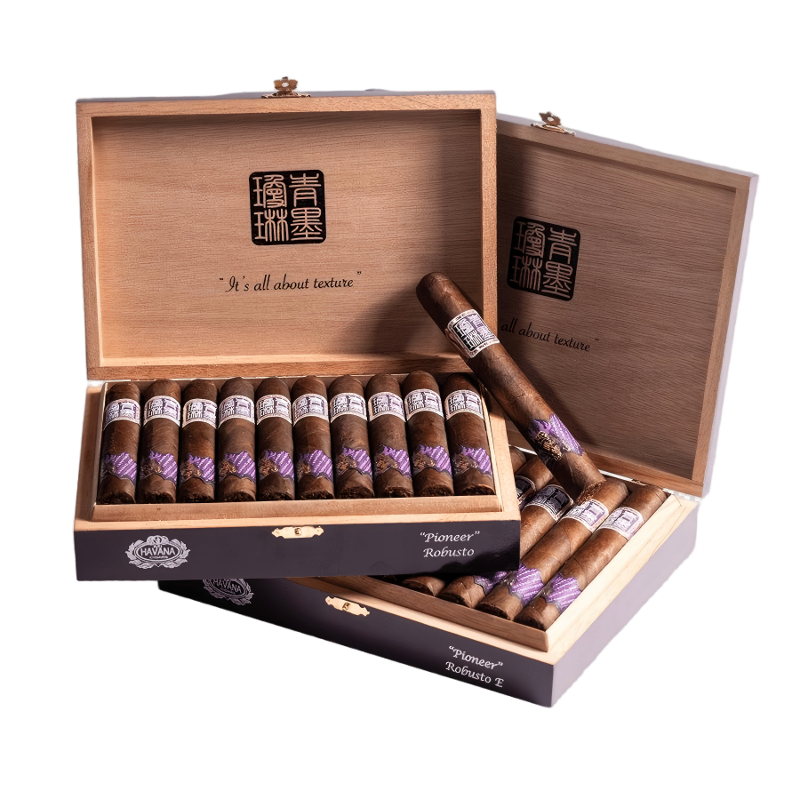 Home 10 ChìMolly Pioneer Robusto (Box of 20)